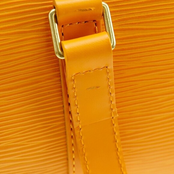 LOUIS VUITTON Orange Leather Pouch - Picture 7 of 14